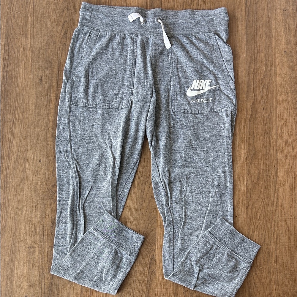 Nike Women's Heather Gray Joggers